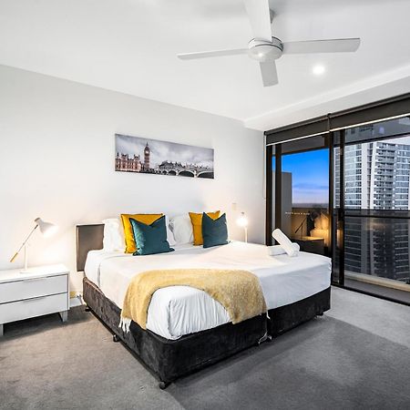Circle On Cavill - Self Contained & Privately Managed Apartments - Wow Stay Gold Coast Exterior foto