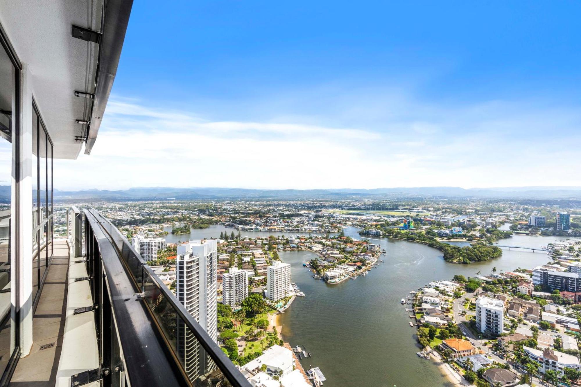 Circle On Cavill - Self Contained & Privately Managed Apartments - Wow Stay Gold Coast Exterior foto