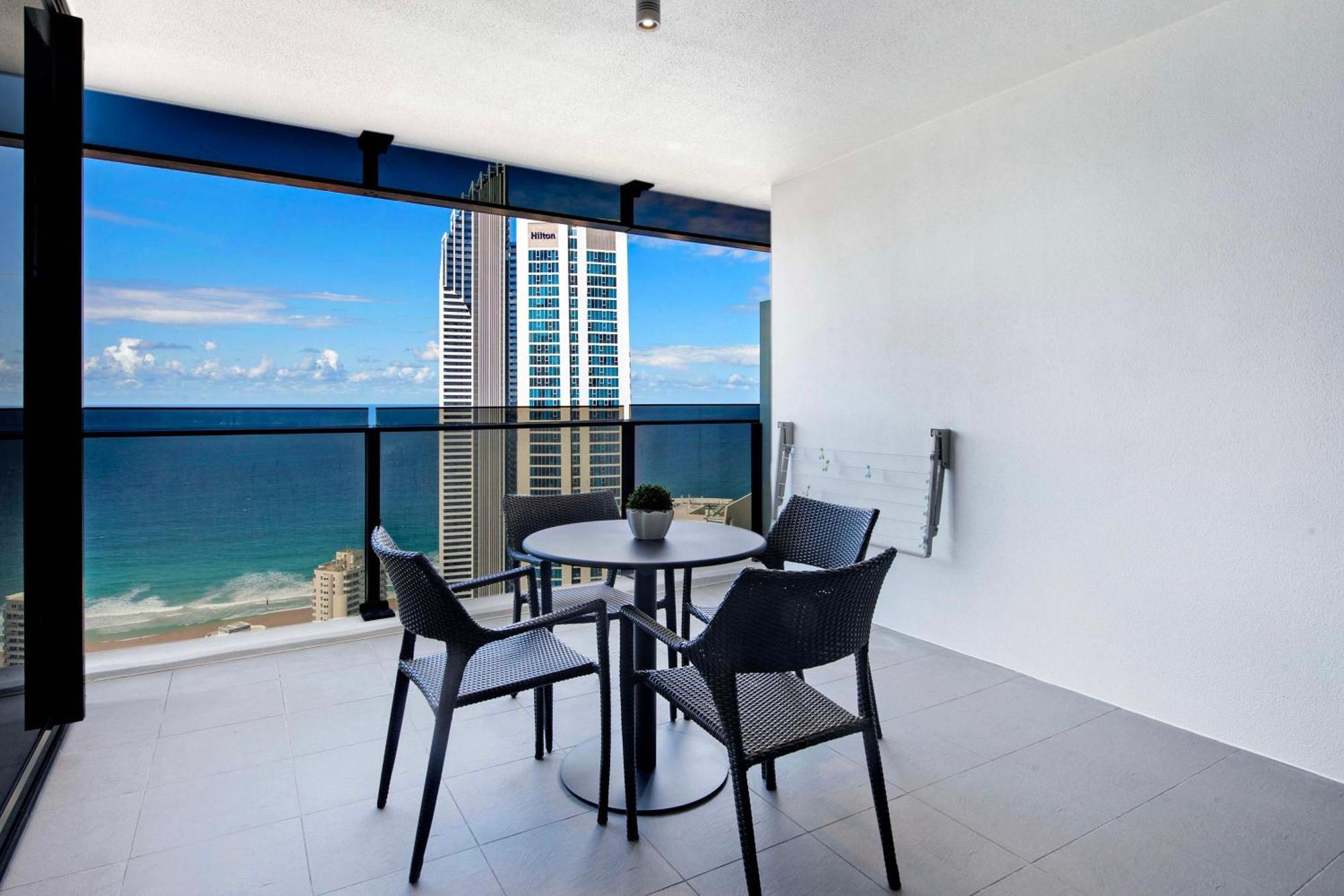 Circle On Cavill - Self Contained & Privately Managed Apartments - Wow Stay Gold Coast Exterior foto
